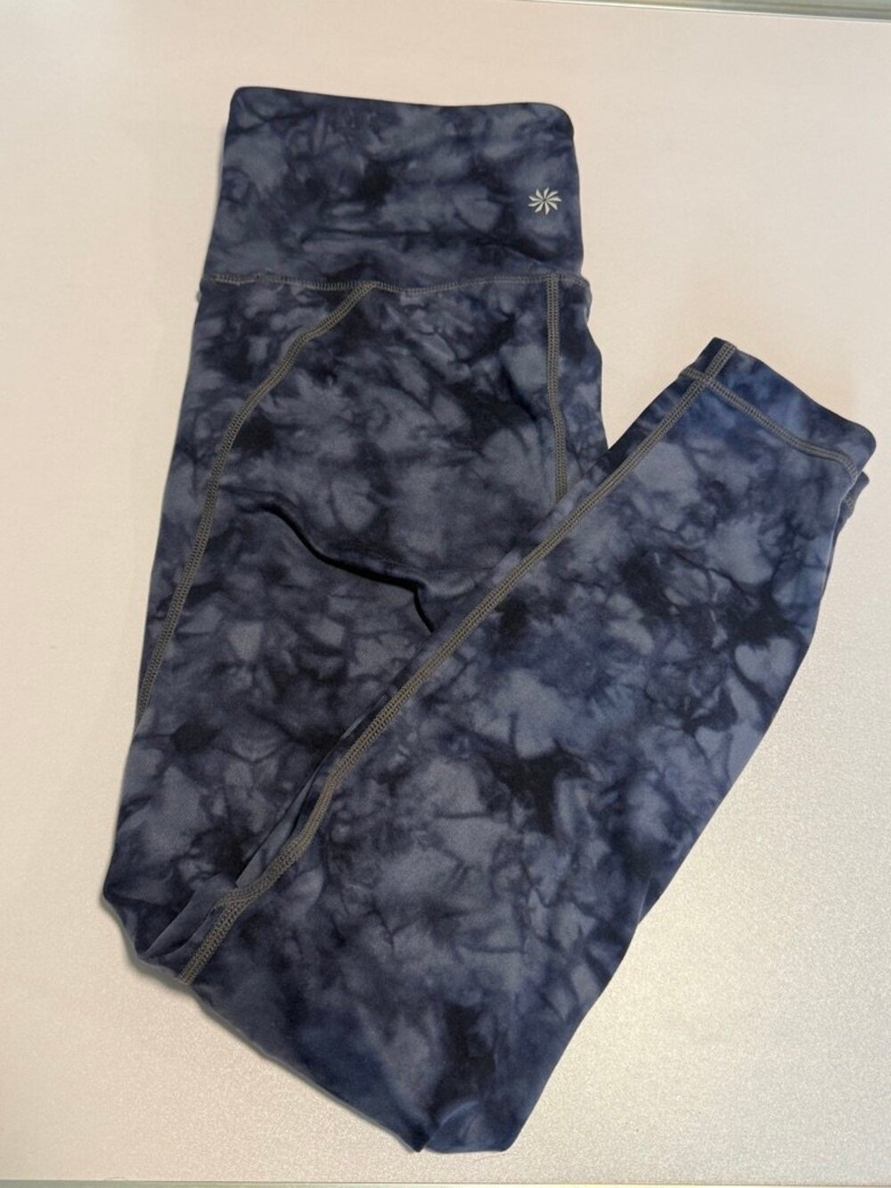 Athleta Blue Tie Dye High Rise Crop Leggings Women’s Small 22” Inseam